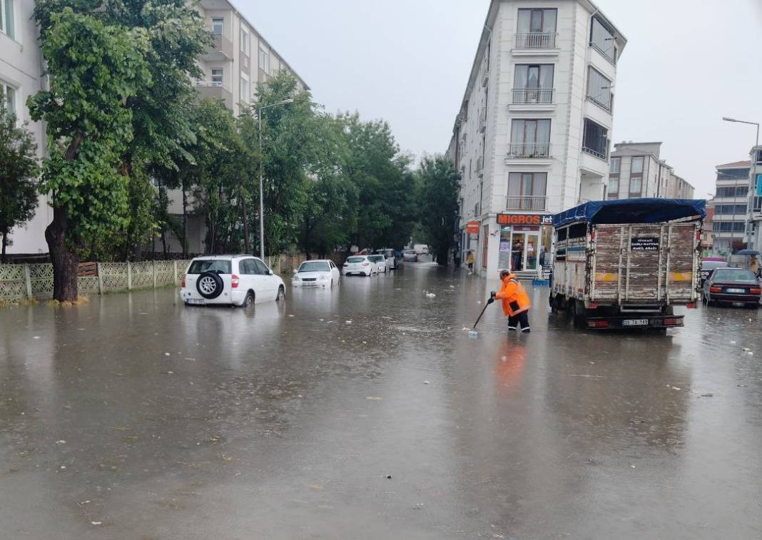 Trakya'da sağanak etkili oluyor - Resim: 15